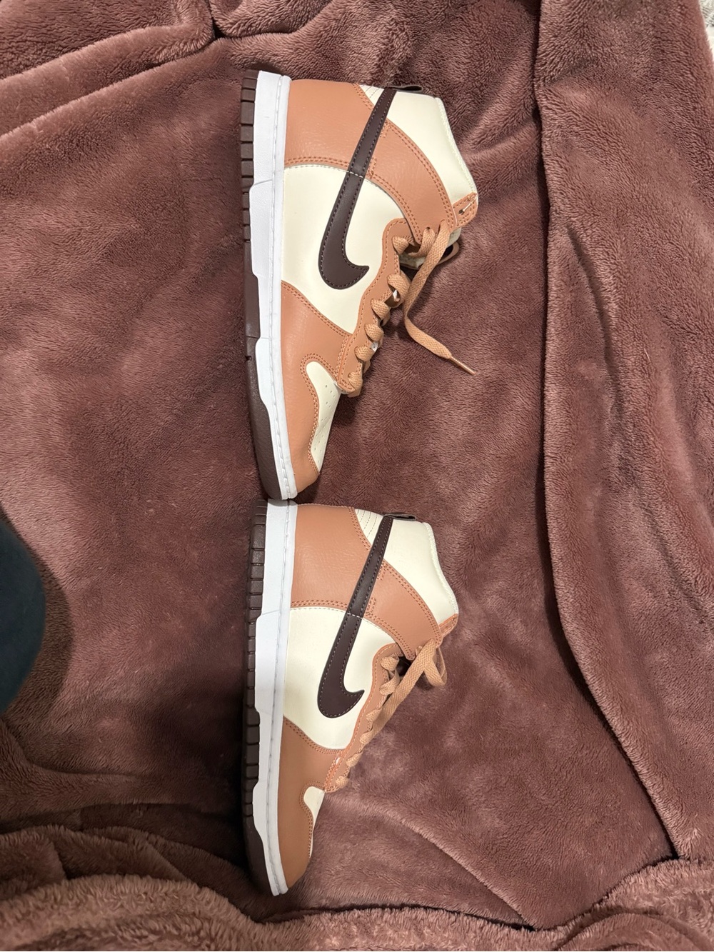 Nike Dunk High Tops - Dusted Clay
